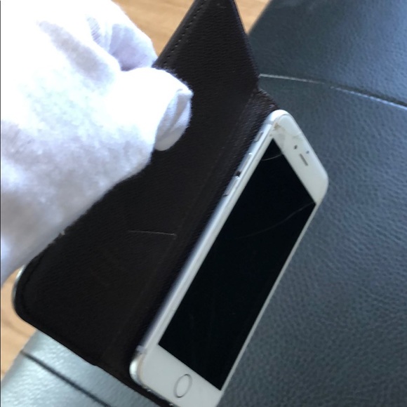 Authentic Louis Vuitton IPhone 6/6S Case - Picture 7 of 8
